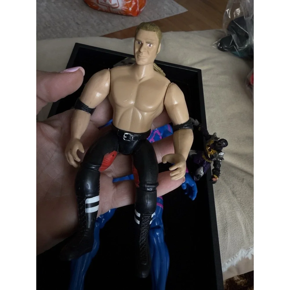 Action Figure Lot. One Price Takes‎ All. 4078